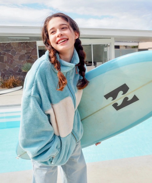 BILLABONG（ビラボン）の「BILLABONG レディース FUR STAND WAVE LIGHT ジャケット 【2025年秋冬モデル】 @autumn/ビラボンルーズシルエットバックウェーブアイコンファーボアジップアップジャケット（ブルゾン・レディース・アイボリー/ブラック/ブルー系その他・LARGE/MEDIUM）」の3枚目の写真