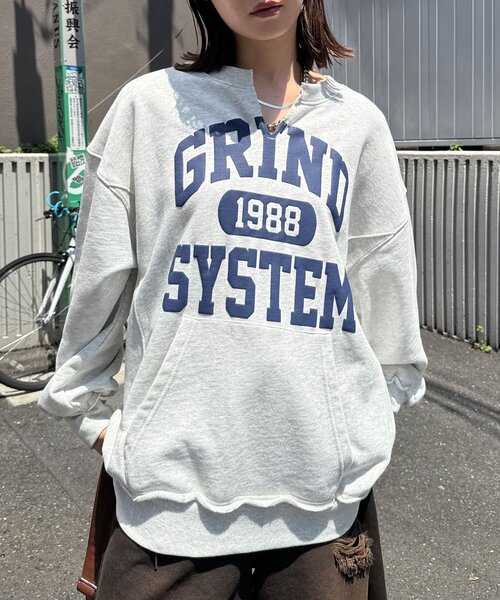 CIAOPANIC（チャオパニック）の「スキッパーカレッジBIGスウェット（スウェット・レディース・ネイビー/ライトグレー/グレー/ピンク・ONE SIZE）」の12枚目の写真