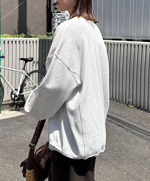 CIAOPANIC（チャオパニック）の「スキッパーカレッジBIGスウェット（スウェット・レディース・ネイビー/ライトグレー/グレー/ピンク・ONE SIZE）」の14枚目の写真