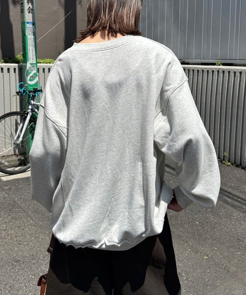 CIAOPANIC（チャオパニック）の「スキッパーカレッジBIGスウェット（スウェット・レディース・ネイビー/ライトグレー/グレー/ピンク・ONE SIZE）」の15枚目の写真