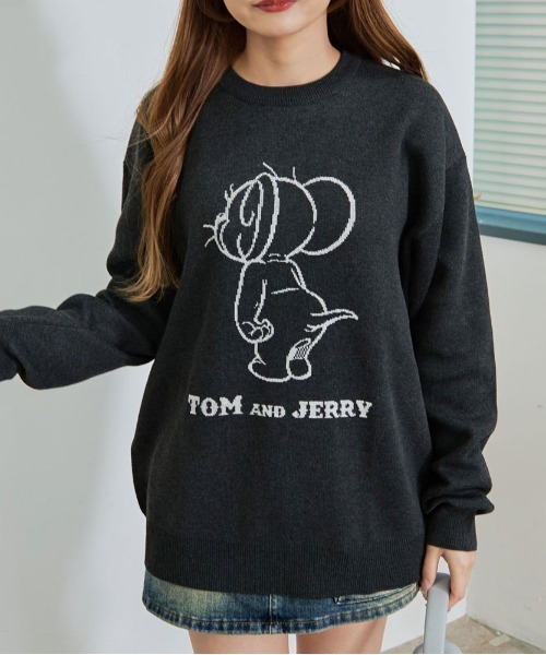 SILVER BULLET(シルバーバレット)の「『TOM&JERRY/トムアンドジェリー』ジャガード長袖ニット(ニット/セーター・レディース・スミクロ/ネイビー/オフホワイト/グレイッシュベージュ・LL/M/L)」の1枚目の写真