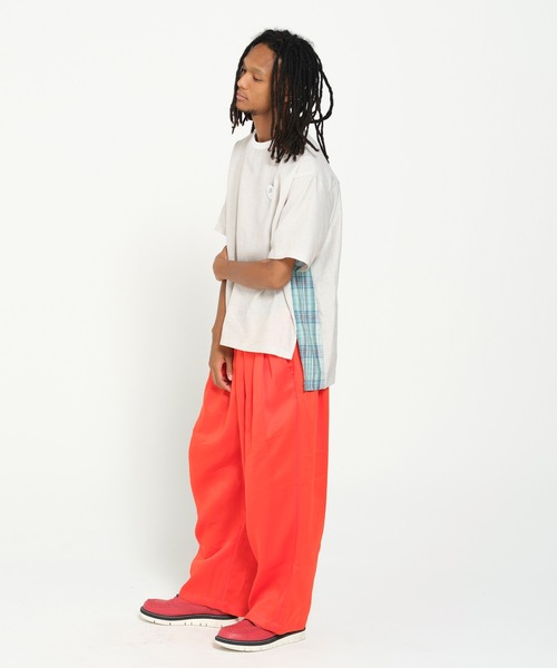 STOF（ストフ）の「TRIPLE TUCK LINEN PANTS（その他パンツ・メンズ・チャコール/レッド/ブルー・S/M）」の5枚目の写真