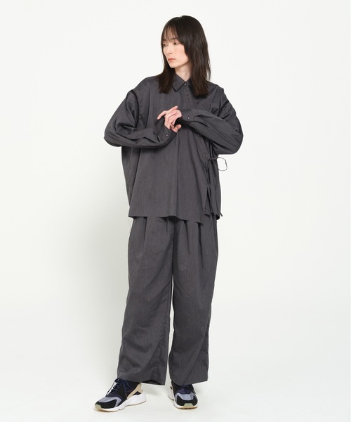 STOF（ストフ）の「TRIPLE TUCK LINEN PANTS（その他パンツ・メンズ・チャコール/レッド/ブルー・S/M）」の7枚目の写真