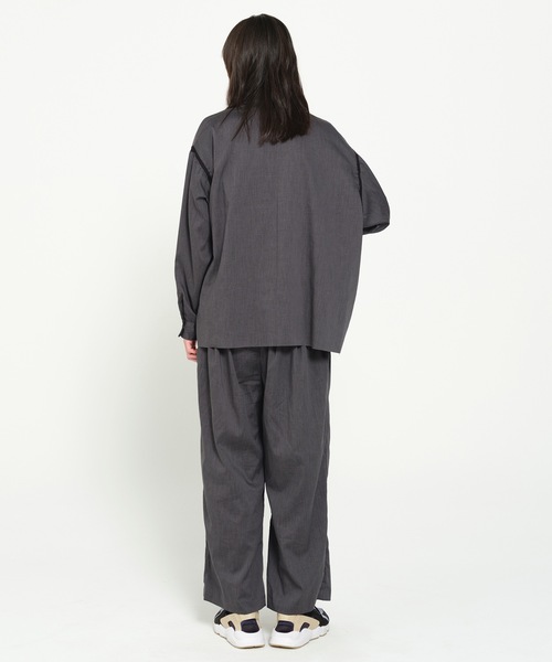 STOF（ストフ）の「TRIPLE TUCK LINEN PANTS（その他パンツ・メンズ・チャコール/レッド/ブルー・S/M）」の9枚目の写真