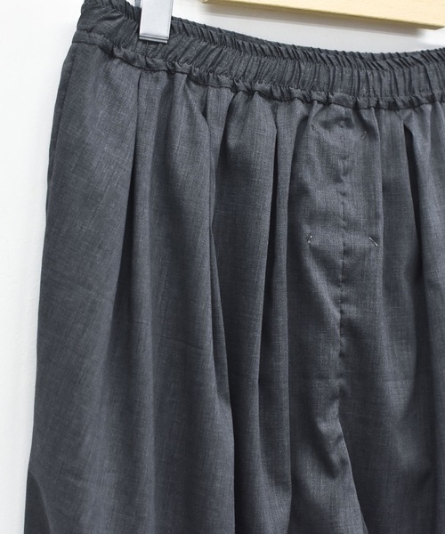 STOF（ストフ）の「TRIPLE TUCK LINEN PANTS（その他パンツ・メンズ・チャコール/レッド/ブルー・S/M）」の16枚目の写真