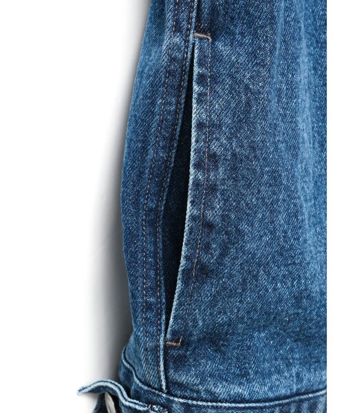 mizuiroind（ミズイロインド）の「mizuiro ind コンパクトデニムジャケット(ダメージ)（ダウンジャケット/コート・レディース・ネイビー・FREE）」の5枚目の写真