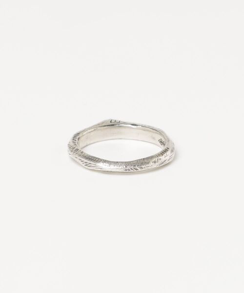 HYPNOTIZE（ヒプノタイズ）の「HYPNOTIZE／ヒプノタイズ/TATTOO RING＿Ver01（LOVE)（リング・レディース・シルバー・9）」の2枚目の写真