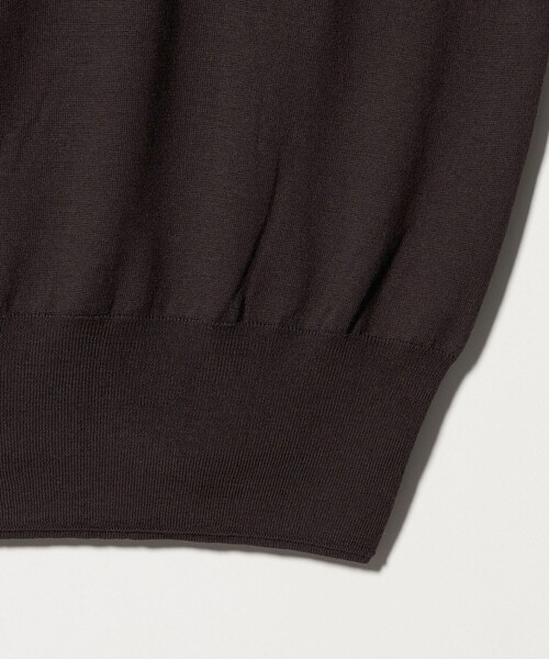 UNITED ARROWS（ユナイテッドアローズ）の「18G ウール クルーネック ニット ‐ウォッシャブル‐（ニット/セーター・レディース・ブラック/ダークブラウン/ネイビー/ベージュ・FREE）」の7枚目の写真