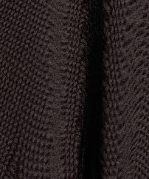 UNITED ARROWS（ユナイテッドアローズ）の「18G ウール クルーネック ニット ‐ウォッシャブル‐（ニット/セーター・レディース・ブラック/ダークブラウン/ネイビー/ベージュ・FREE）」の6枚目の写真
