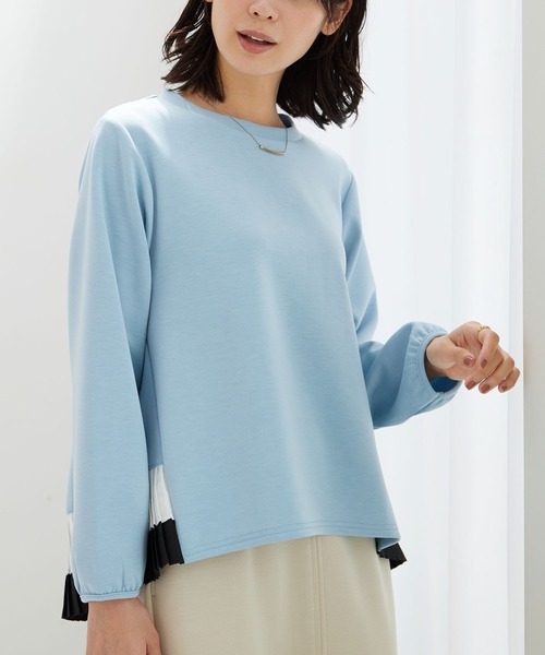 BELLUNA PLUS(ベルーナ)の「裾配色プリーツデザインプルオーバー(Tシャツ/カットソー・レディース・ブルー/ベージュ・LARGE/X-LARGE/MEDIUM)」の1枚目の写真