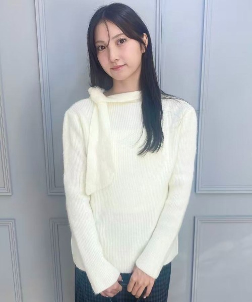 mebole(メボレ)の「タイ付き ハーフタートルネックニットセーター(ニット/セーター・レディース・ホワイト/グレー・FREE)」の22枚目の写真