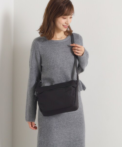 ITS'DEMO（イッツデモ）の「【撥水／7ポケット】リップストップショルダー（ショルダーバッグ・レディース・ブルー/ベージュ/ダークグレー/ブラック・00）」の7枚目の写真