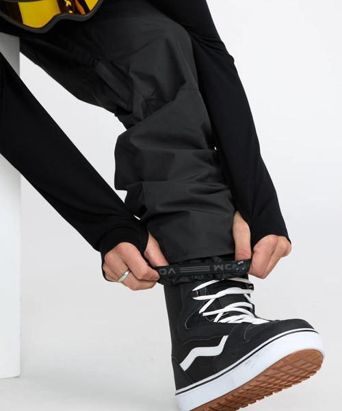 VOLCOM(ボルコム)の「VOLCOM ROAN PANT/ボルコムスキースノーボードウェア(パンツ)(その他パンツ・メンズ・ブラック・MEDIUM/LARGE)」の2枚目の写真