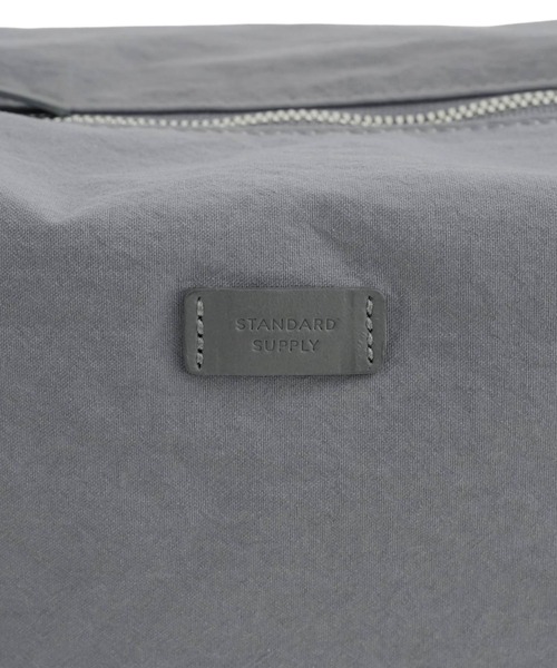STANDARD SUPPLY（スタンダードサプライ）の「【ECモール限定】スタンダードサプライ / SHRINK NYLON シュリンクナイロン / TRIANGLE SHOULDER トライアングルショルダー（ショルダーバッグ・レディース・ブラック/グレー・FREE）」の19枚目の写真
