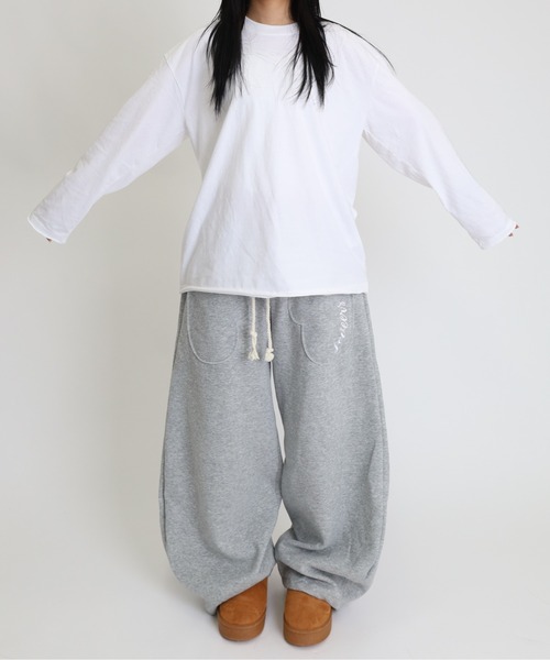 Vini(ヴィニ)の「ロングスリーブTシャツ(Tシャツ/カットソー・レディース・ブラック/ホワイト・LARGE/MEDIUM)」の3枚目の写真