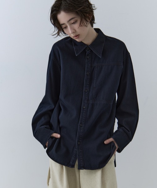 CLANE(クラネ)の「【CLANE/クラネ】COMPACT DENIM SHIRTS/コンパクトデニムシャツ(シャツ/ブラウス・レディース・ブラック/ライトブルー・1/2)」の2枚目の写真