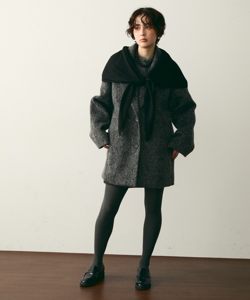 Trish（トリッシュ）の「【ウール混】アソート　トライアングルニットマフラー（ストール/ショール・レディース・ブラウン/ブラック/グレー/グレー系その他/ブラウン系その他/ブラック系その他・FREE）」の10枚目の写真