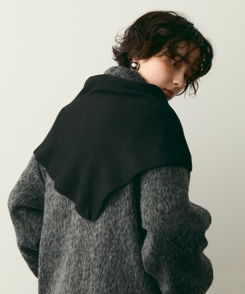 Trish（トリッシュ）の「【ウール混】アソート　トライアングルニットマフラー（ストール/ショール・レディース・ブラウン/ブラック/グレー/グレー系その他/ブラウン系その他/ブラック系その他・FREE）」の8枚目の写真