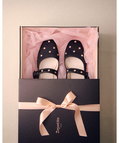 Repetto（レペット）の「Georgia メリージェーン - EUサイズ / V4141SATRH（バレエシューズ・レディース・ブラック・38/36）」の2枚目の写真