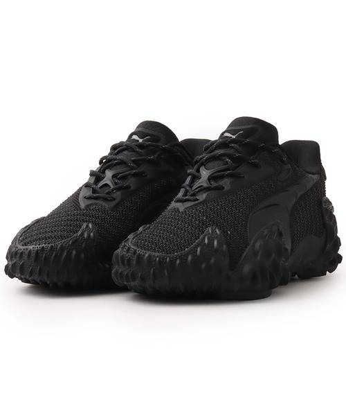 PUMA(プーマ)の「PUMA MOSTRO X / プーマ モストロ X(スニーカー・メンズ・ブラック・23.0cm/23.5cm/24.0cm/24.5cm/25.0cm/25.5cm/26.0cm/26.5cm/27.0cm/27.5cm/28.0cm/28.5cm/29.0cm/29.5cm)」の1枚目の写真
