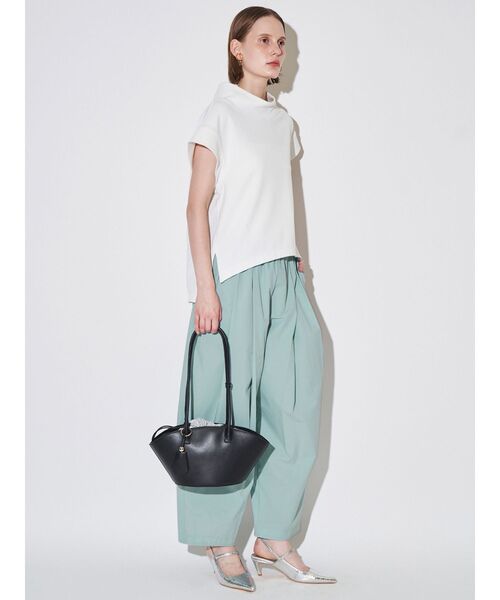 ELENDEEK(エレンディーク)の「EASY TUCK COCOON PT(その他パンツ・レディース・オフホワイト/ブラック/ミント/ピンク/ブラウン・01/02)」の14枚目の写真