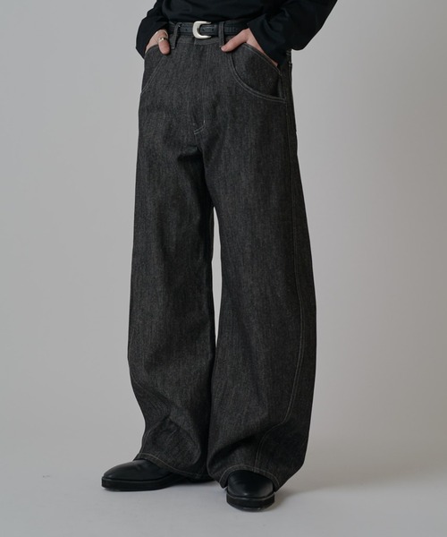 Lui's(ルイス)の「リジットカーブデニムパンツ(デニムパンツ・メンズ・インディゴブルー/ブラック・30/32/34)」の2枚目の写真