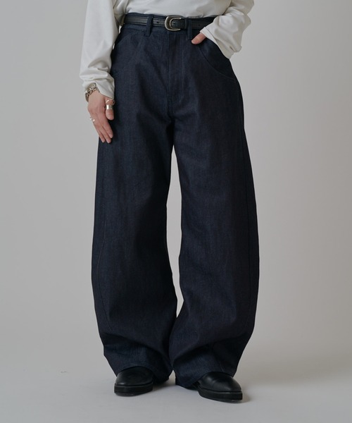 Lui's(ルイス)の「リジットカーブデニムパンツ(デニムパンツ・メンズ・インディゴブルー/ブラック・30/32/34)」の17枚目の写真