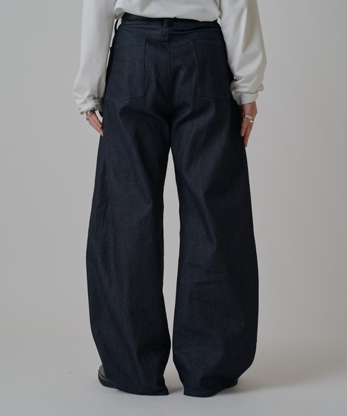 Lui's(ルイス)の「リジットカーブデニムパンツ(デニムパンツ・メンズ・インディゴブルー/ブラック・30/32/34)」の12枚目の写真