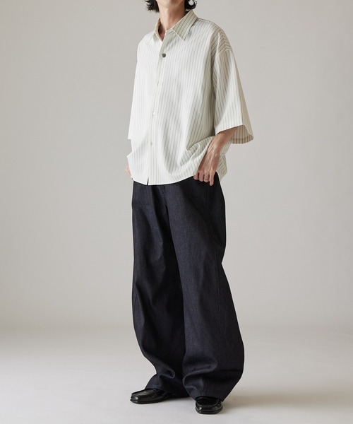 Lui's(ルイス)の「リジットカーブデニムパンツ(デニムパンツ・メンズ・インディゴブルー/ブラック・30/32/34)」の13枚目の写真