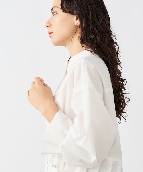 NOLLEY’S Sophi（ノーリーズソフィ）の「ウォッシャブルドレープポプリンバックプリーツシャツ（シャツ/ブラウス・レディース・カーキ/サックスブルー/ホワイト・38）」の19枚目の写真