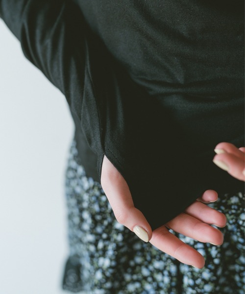 idem（イデム）の「drawstring sheer long sleeve tops／サイドドロストシアートップス（Tシャツ/カットソー・レディース・グレー/オフホワイト/ブラック/ピンク・FREE）」の7枚目の写真