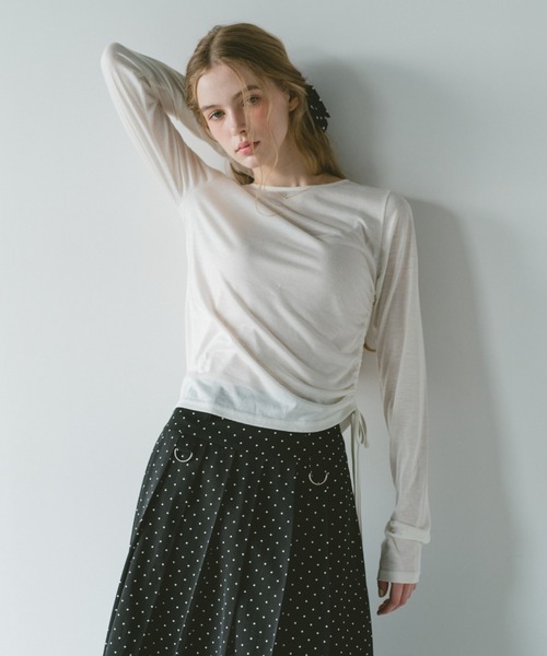 idem（イデム）の「drawstring sheer long sleeve tops／サイドドロストシアートップス（Tシャツ/カットソー・レディース・グレー/オフホワイト/ブラック/ピンク・FREE）」の12枚目の写真