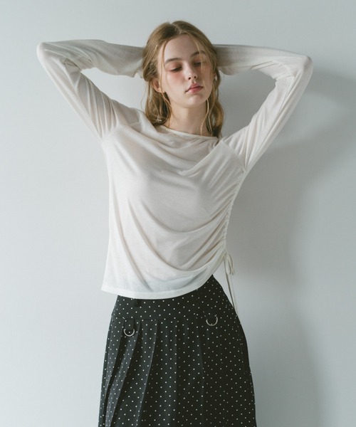 idem（イデム）の「drawstring sheer long sleeve tops／サイドドロストシアートップス（Tシャツ/カットソー・レディース・グレー/オフホワイト/ブラック/ピンク・FREE）」の13枚目の写真
