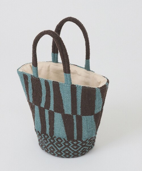 beej(ビージ)の「【別注】beej / 刺繍 トート バッグ(トートバッグ・レディース・サックスブルー/ブラック・ONE SIZE)」の2枚目の写真