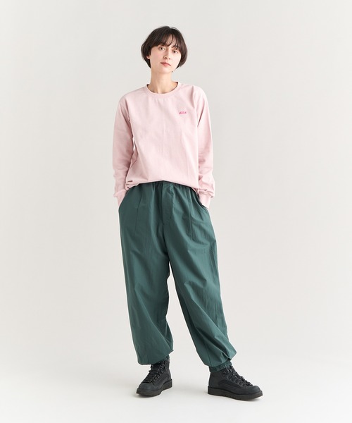 NANGA(ナンガ)の「ECO HYBRID BOX LOGO EMBROIDERY L/S TEE W/エコハイブリッド ボックスロゴ エンブロイダリーティー(Tシャツ/カットソー・レディース・ピンク/ホワイト/カーキ/ブラック・L/M/S)」の14枚目の写真