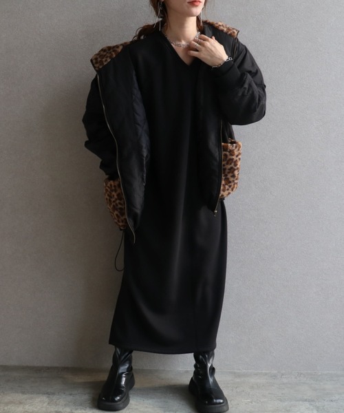 zena(ジェナ)の「☆アルガンオイル加工☆裏シャギーVネックワンピース(ワンピース・レディース・チャコール/ブラック・FREE)」の3枚目の写真
