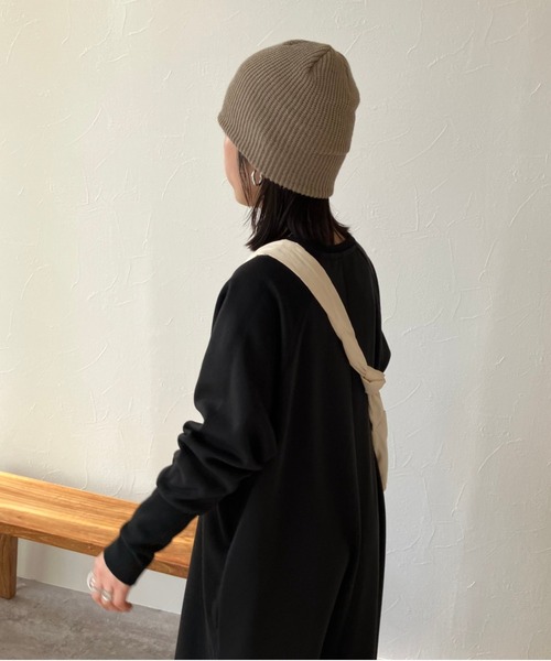 zena(ジェナ)の「☆アルガンオイル加工☆裏シャギーVネックワンピース(ワンピース・レディース・チャコール/ブラック・FREE)」の9枚目の写真