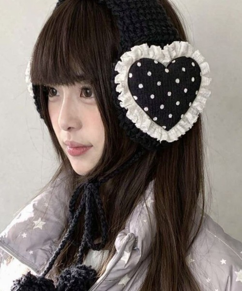 セール】【3色展開】ドットハート×ポンポン ハンドニット イヤーマフ
