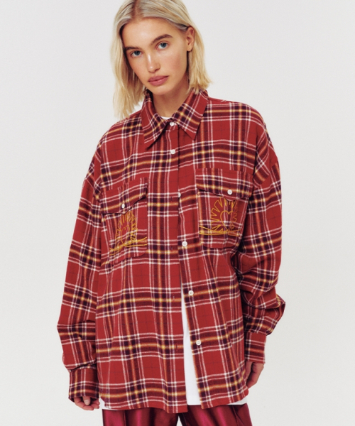 MOODBETTER（ムード ベター）の「OVERSIZED CHECK SHIRT BRICK RED（シャツ/ブラウス・レディース・その他・FREE）」の3枚目の写真