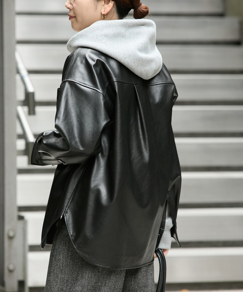 JOURNAL STANDARD（ジャーナルスタンダード）の「ウォッシャブルフェイクレザーシャツ（シャツ/ブラウス・レディース・ブラック/ブラウン系その他・FREE）」の9枚目の写真