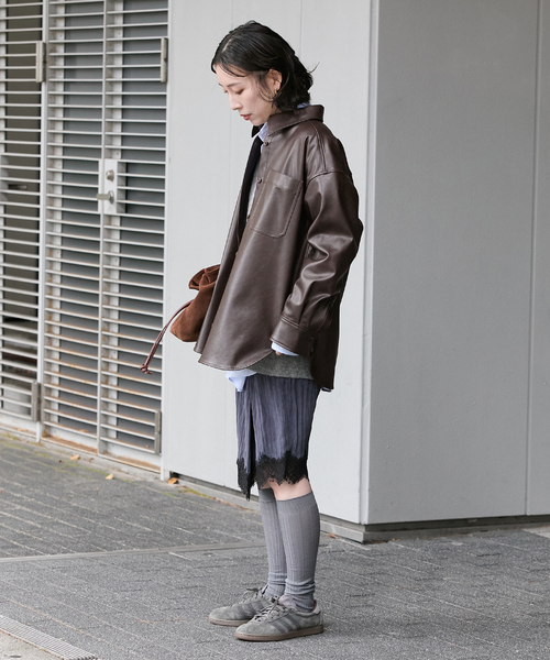 JOURNAL STANDARD（ジャーナルスタンダード）の「ウォッシャブルフェイクレザーシャツ（シャツ/ブラウス・レディース・ブラック/ブラウン系その他・FREE）」の10枚目の写真