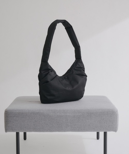 selle glant（セレグランテ）の「URBAN NYLON SHOULDER BAG/アーバンナイロンショルダーバッグ（ショルダーバッグ・メンズ・ブラック/ダークブラウン/ダークグレー・ONE SIZE）」の19枚目の写真