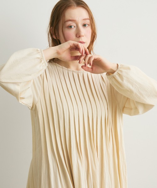 Crisp（クリスプ）の「タックデザインフレアワンピース（ワンピース・レディース・ブラック/アイボリー・FREE）」の8枚目の写真