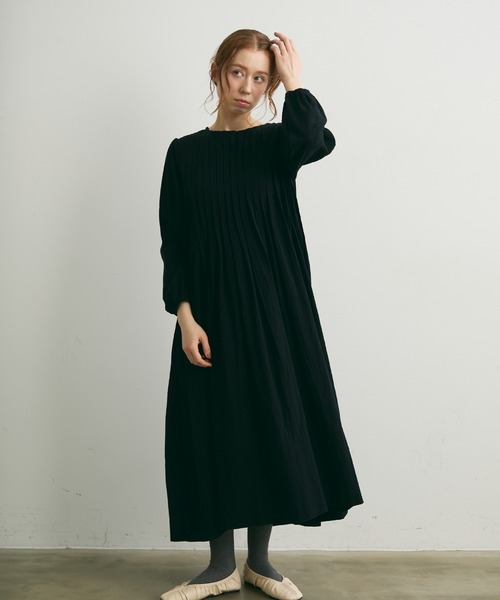 Crisp（クリスプ）の「タックデザインフレアワンピース（ワンピース・レディース・ブラック/アイボリー・FREE）」の14枚目の写真