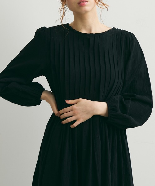 Crisp（クリスプ）の「タックデザインフレアワンピース（ワンピース・レディース・ブラック/アイボリー・FREE）」の18枚目の写真