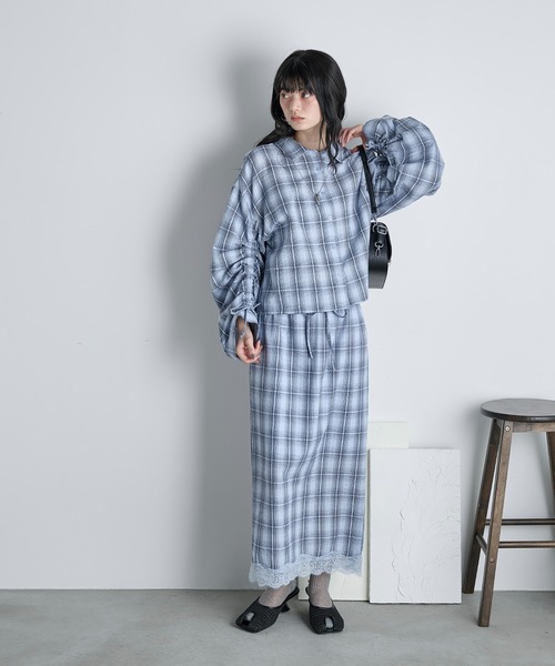 THE YOn(ザヨン)の「ドロストスリーブクロップドチェックシャツ(シャツ/ブラウス・レディース・ブラック/サックスブルー/アイボリー・FREE)」の17枚目の写真