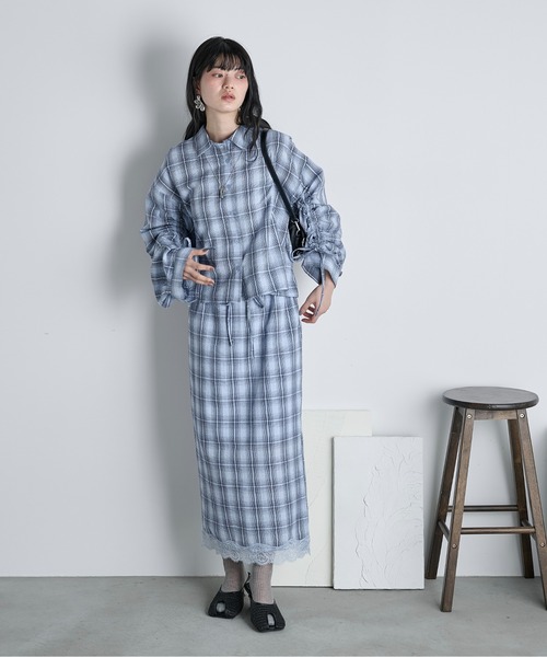 THE YOn(ザヨン)の「ドロストスリーブクロップドチェックシャツ(シャツ/ブラウス・レディース・ブラック/サックスブルー/アイボリー・FREE)」の16枚目の写真
