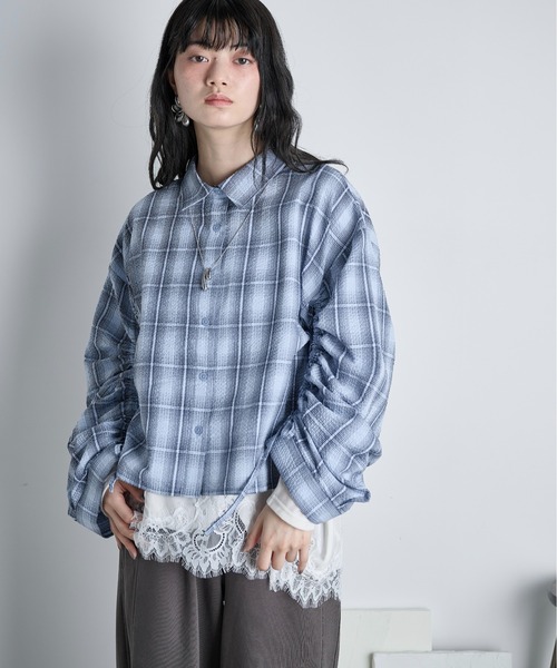 THE YOn(ザヨン)の「ドロストスリーブクロップドチェックシャツ(シャツ/ブラウス・レディース・ブラック/サックスブルー/アイボリー・FREE)」の12枚目の写真