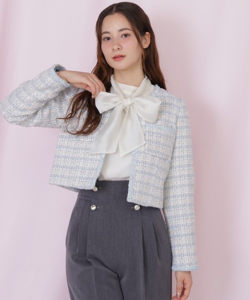 JILL by JILL STUART(ジルバイジルスチュアート)の「ビジューブレード付きツイードジャケット(ノーカラージャケット・レディース・ホワイト系その他/ブルー系その他・MEDIUM/SMALL)」の18枚目の写真