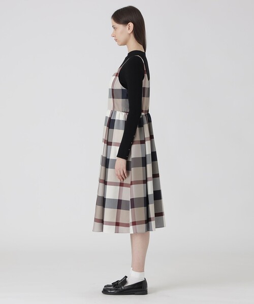 BLUE LABEL CRESTBRIDGE（ブルーレーベルクレストブリッジ）の